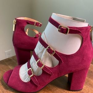 Unisa Burgundy Wine strapped heels. Size 8.5